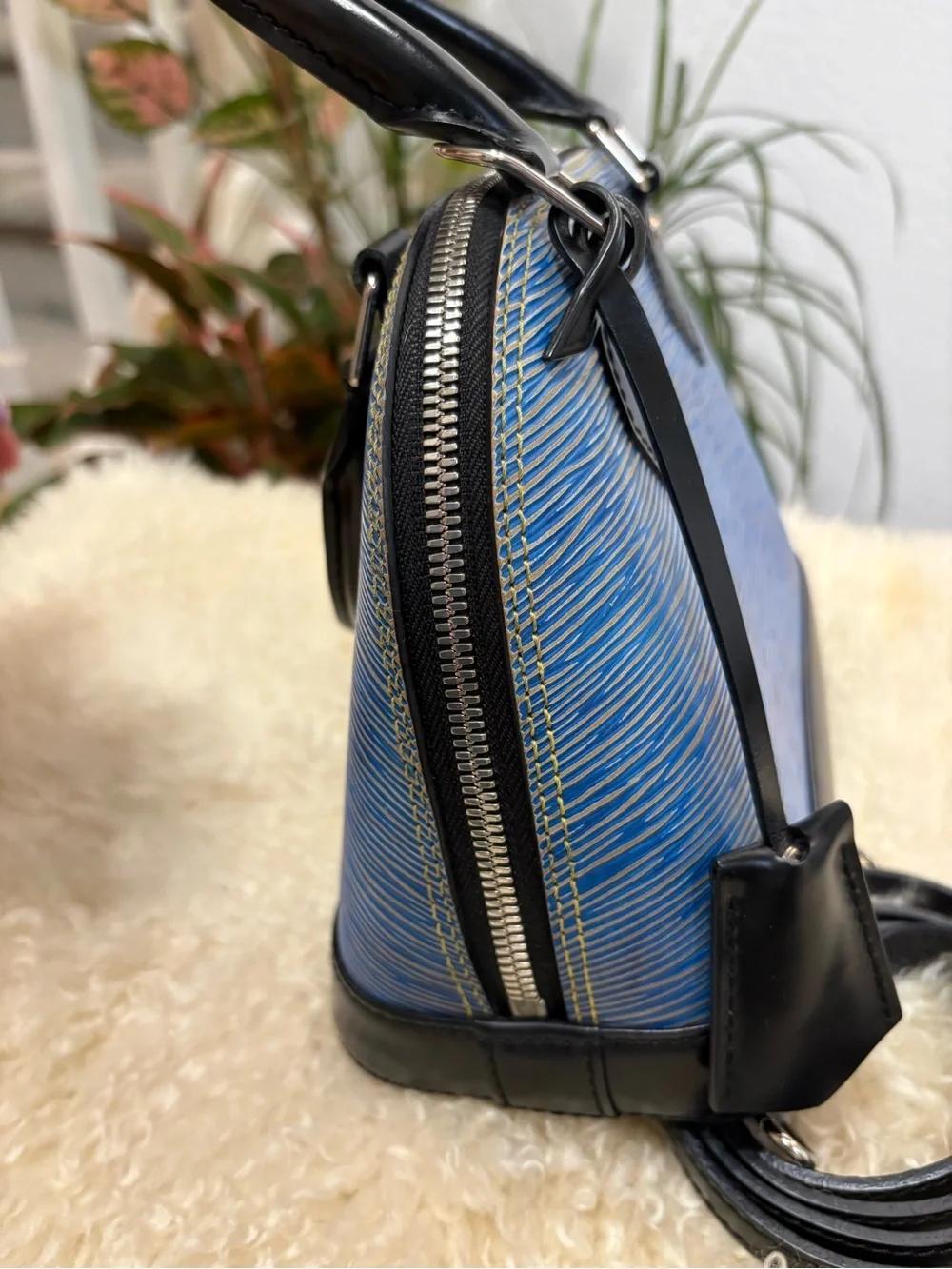 Louis Vuitton Alma Handbag Epi Leather BB